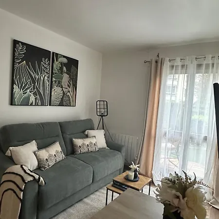 Premium & Cosy - Paris A 20 Mins - Chateaux De Versailles A 8 Mins Apartment