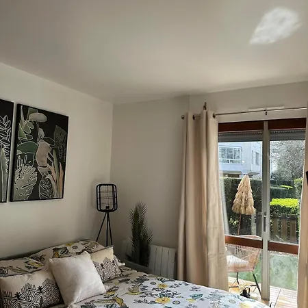 Апартаменты Premium & Cosy - Paris A 20 Mins - Chateaux De Versailles A 8 Mins *